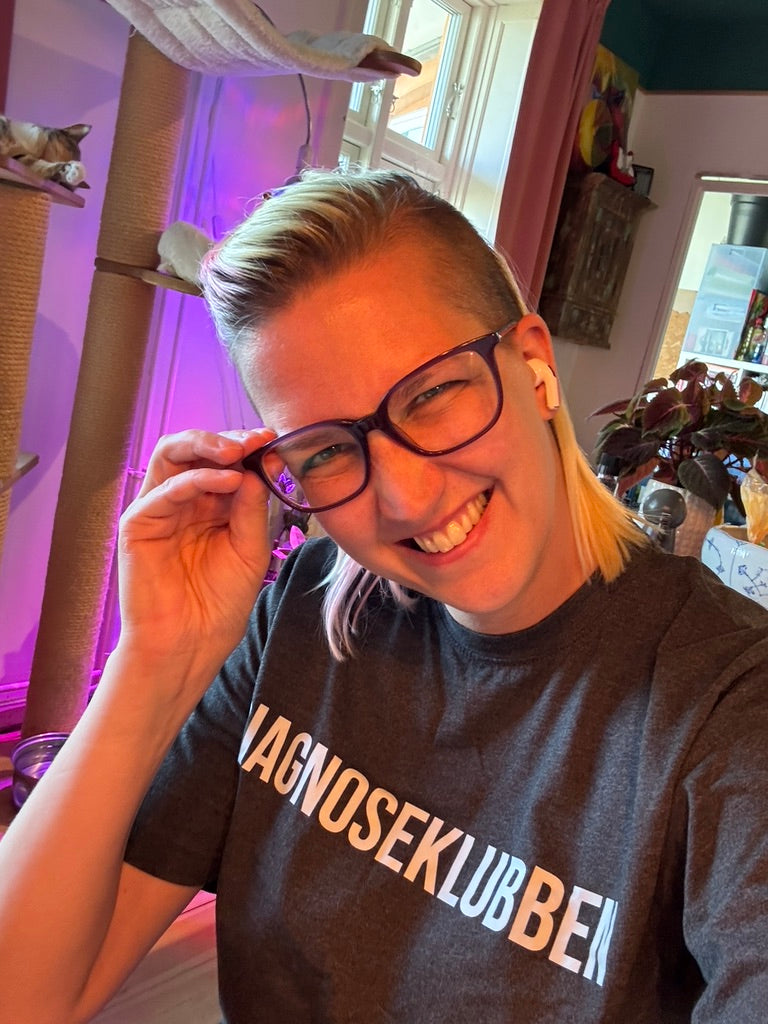 Unisex t-shirt med hvid tekst