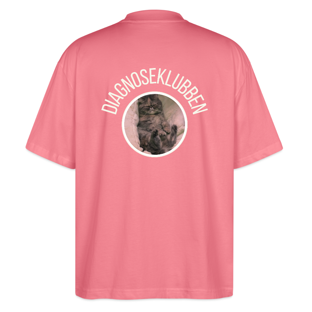 Oversize Unisex T-shirt med terapikatten Frede - pink 