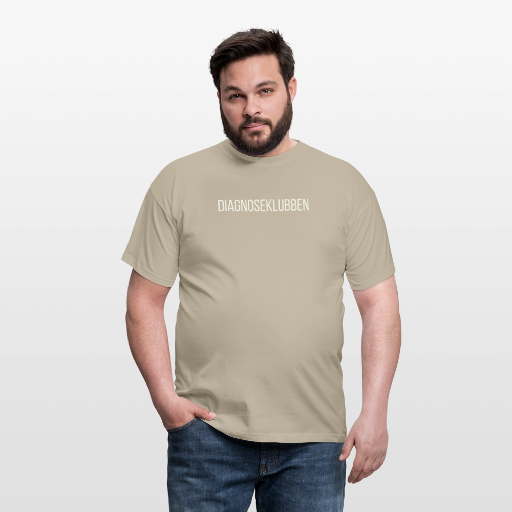Herre-T-shirt med hvid tryk - fås i flere farver - sandbeige