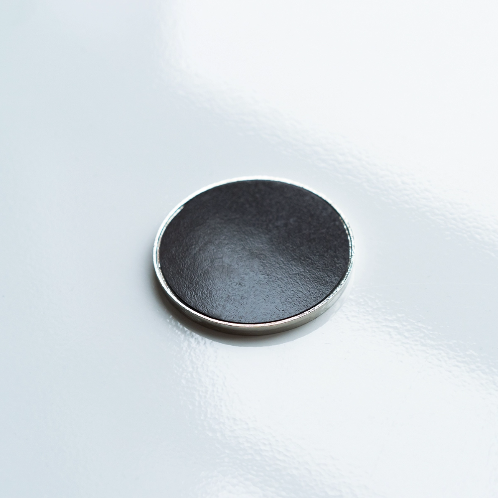 Rund køleskabsmagnet - white